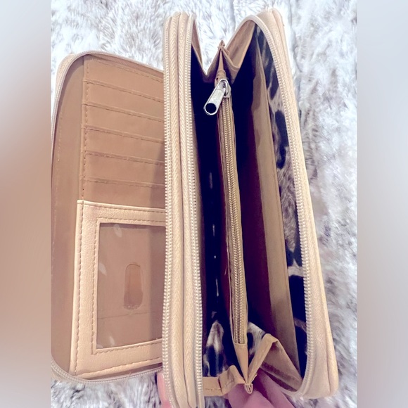 Jessica Simpson double zipper wallet - Picture 3 of 3